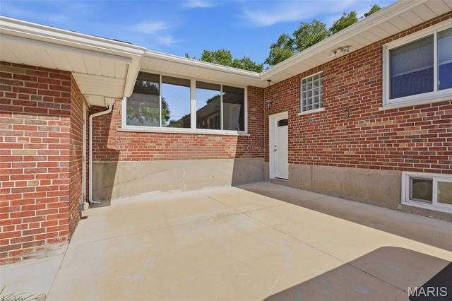5601 Potomac Street, St Louis, MO 63139