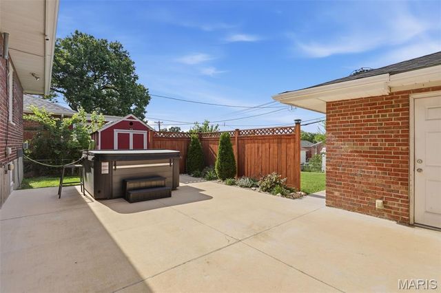 5601 Potomac Street, St Louis, MO 63139