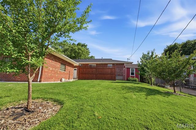 5601 Potomac Street, St Louis, MO 63139