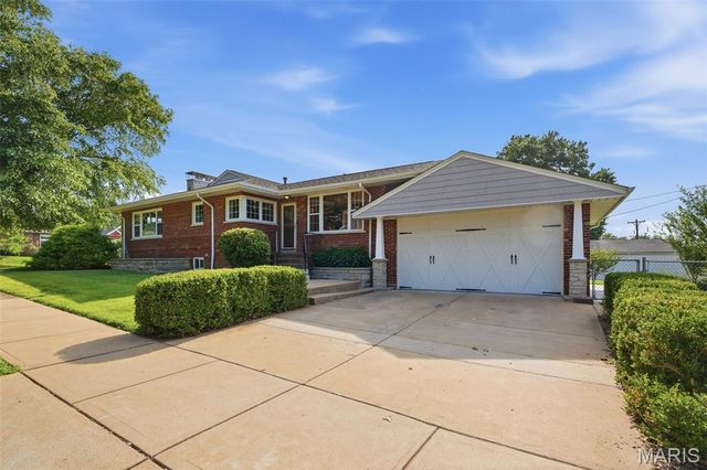 5601 Potomac Street, St Louis, MO 63139
