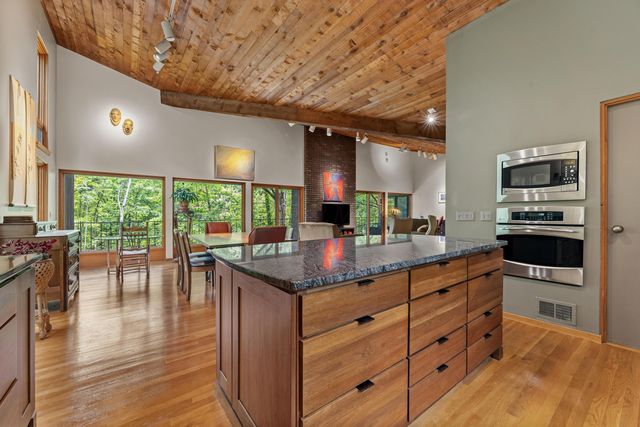 9280 White Oak Lane, Westerville, OH 43082