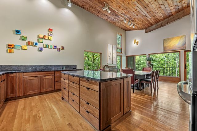 9280 White Oak Lane, Westerville, OH 43082