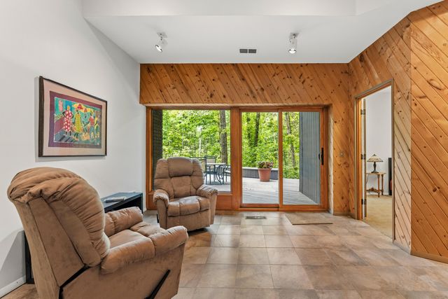 9280 White Oak Lane, Westerville, OH 43082