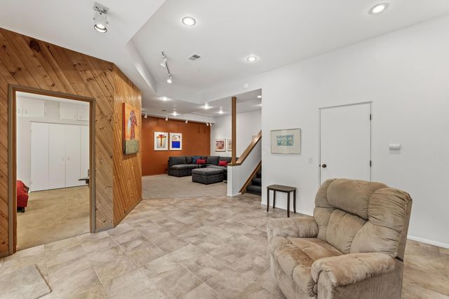 9280 White Oak Lane, Westerville, OH 43082