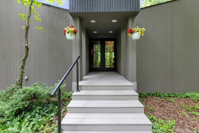 9280 White Oak Lane, Westerville, OH 43082
