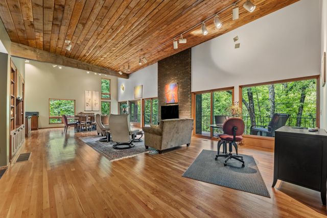9280 White Oak Lane, Westerville, OH 43082