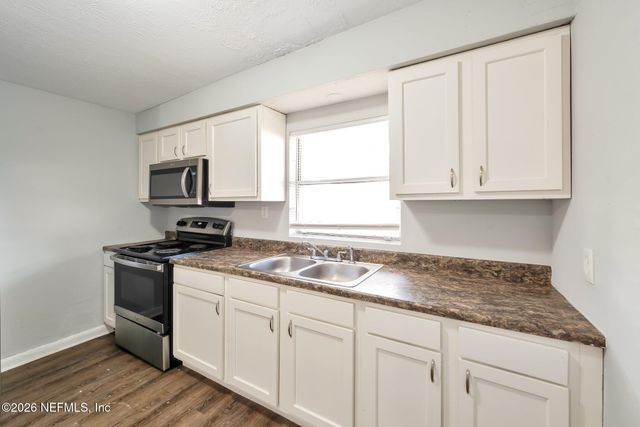 1586 W 36TH Street, Jacksonville, FL 32209