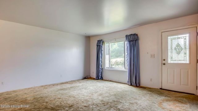 9909 Merioneth Dr, Jeffersontown, KY 40299