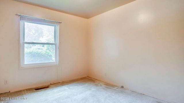 9909 Merioneth Dr, Jeffersontown, KY 40299