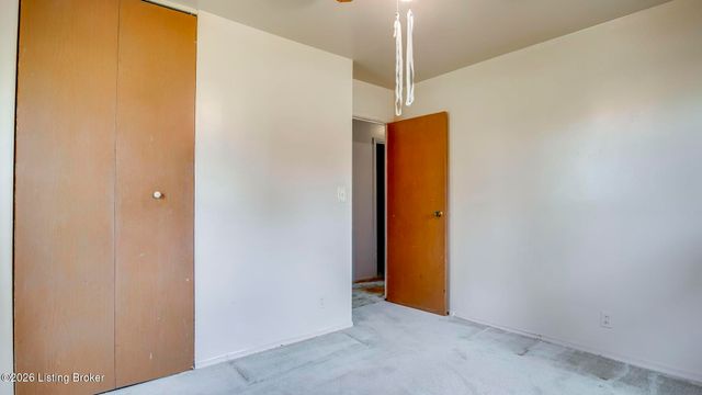 9909 Merioneth Dr, Jeffersontown, KY 40299