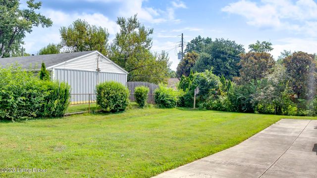 9909 Merioneth Dr, Jeffersontown, KY 40299