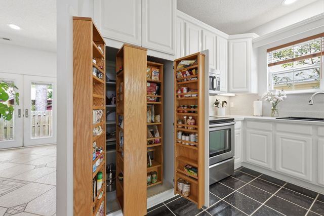 810 Brenda Pl., Myrtle Beach, SC 29577