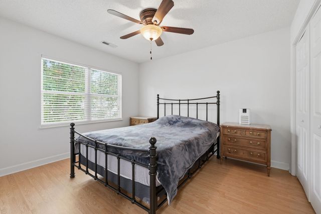 810 Brenda Pl., Myrtle Beach, SC 29577