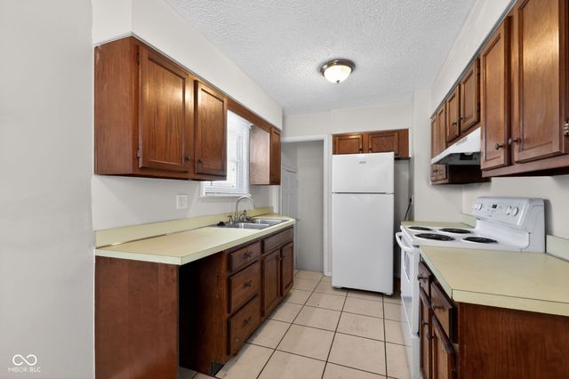 6676 E 18th Street, Indianapolis, IN 46219