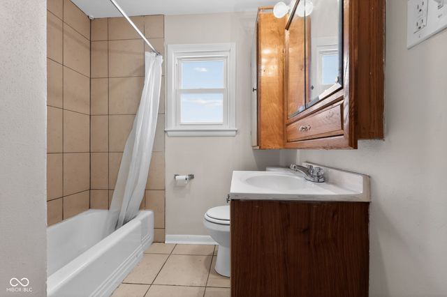 6676 E 18th Street, Indianapolis, IN 46219