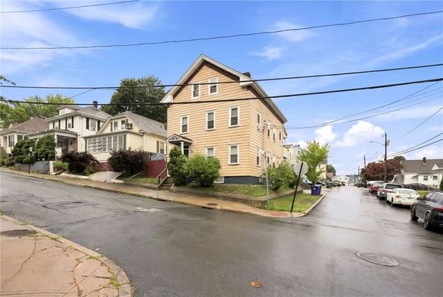 884 River Avenue, Providence, RI 02908