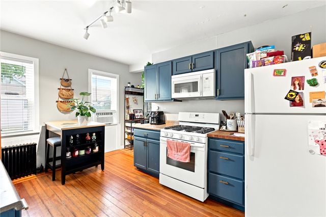 884 River Avenue, Providence, RI 02908