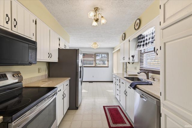 3206 S Allendale Drive, Bloomington, IN 47401