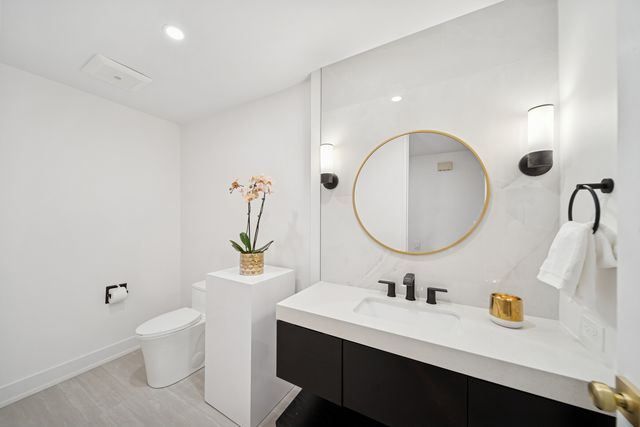 680 N Lake Shore Drive 604, Chicago, IL 60611