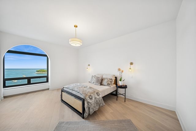 680 N Lake Shore Drive 604, Chicago, IL 60611