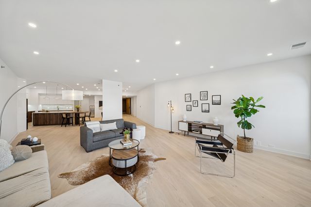 680 N Lake Shore Drive 604, Chicago, IL 60611