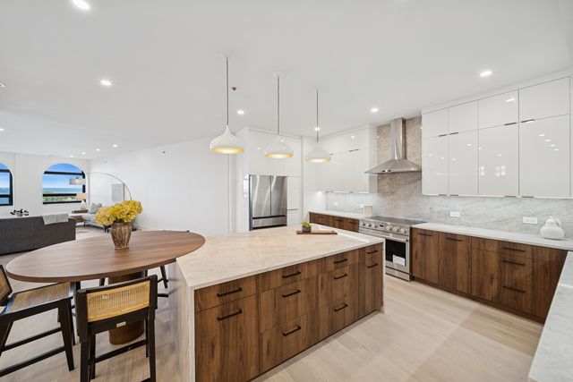 680 N Lake Shore Drive 604, Chicago, IL 60611