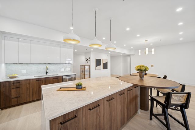 680 N Lake Shore Drive 604, Chicago, IL 60611