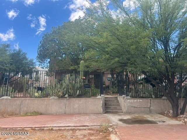 1137 N 7th Avenue, Tucson, AZ 85705