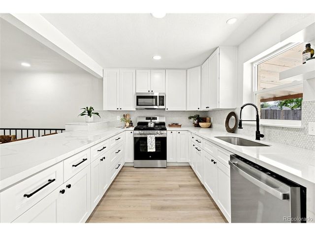 2941 Ivanhoe St, Denver, CO 80207