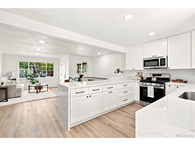 2941 Ivanhoe St, Denver, CO 80207