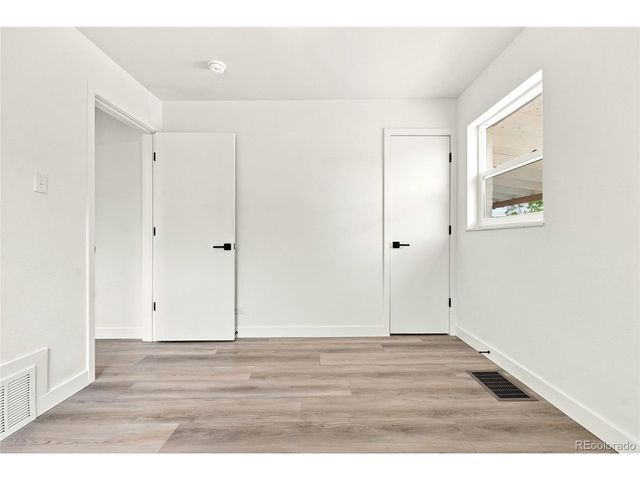 2941 Ivanhoe St, Denver, CO 80207