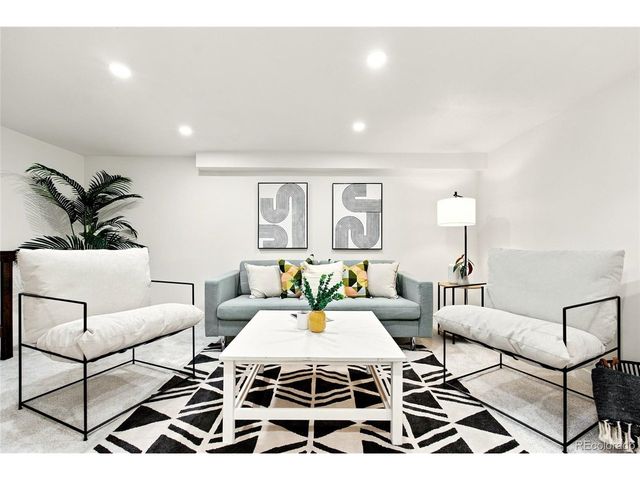 2941 Ivanhoe St, Denver, CO 80207