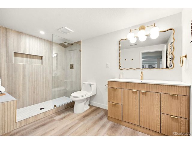 2941 Ivanhoe St, Denver, CO 80207