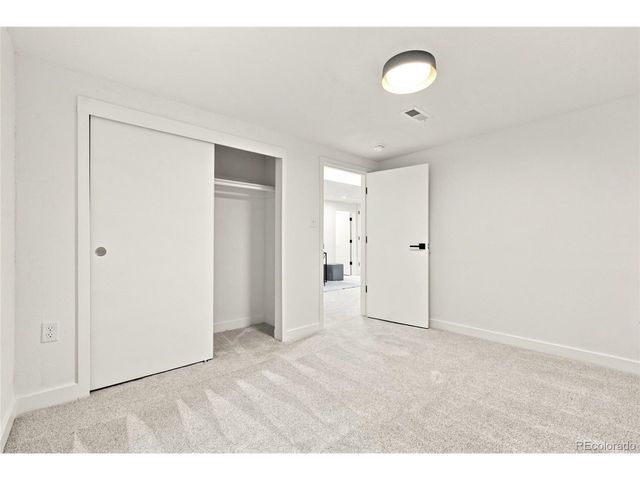 2941 Ivanhoe St, Denver, CO 80207