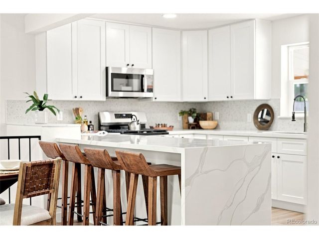 2941 Ivanhoe St, Denver, CO 80207