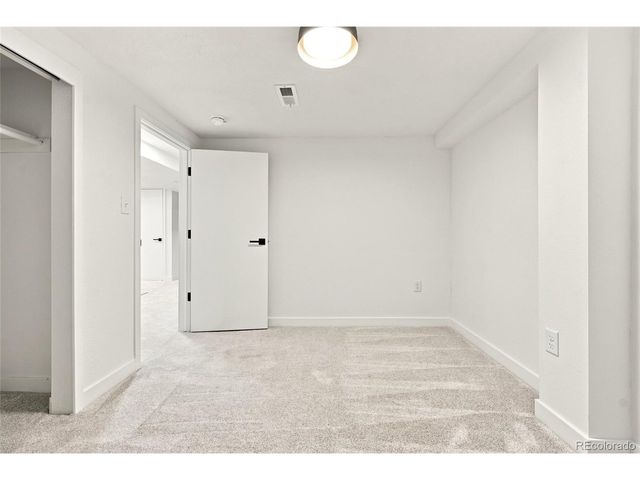 2941 Ivanhoe St, Denver, CO 80207