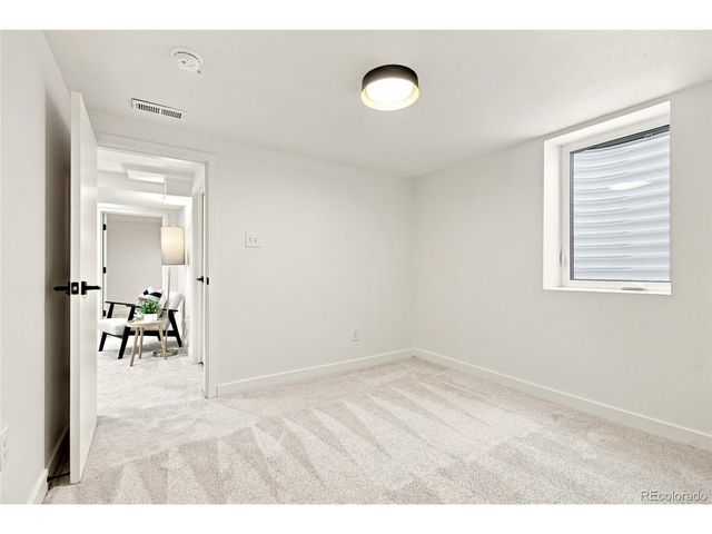 2941 Ivanhoe St, Denver, CO 80207