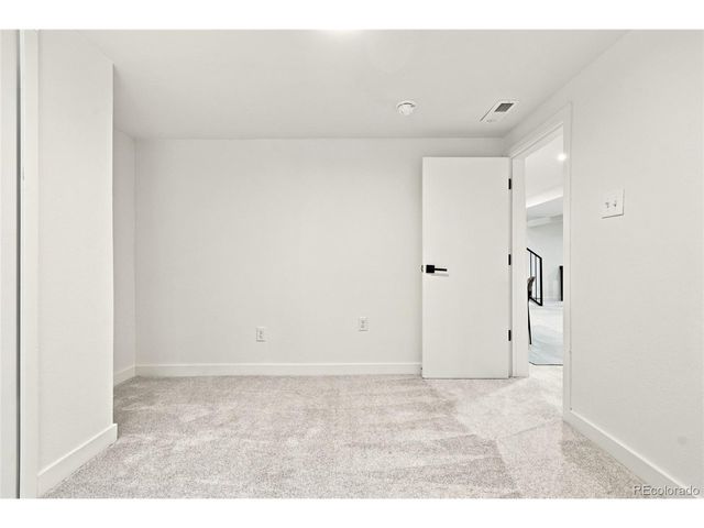 2941 Ivanhoe St, Denver, CO 80207