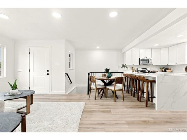 2941 Ivanhoe St, Denver, CO 80207