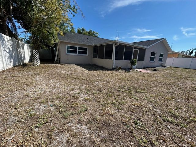 7403 Foxbloom Dr, New Port Richey, FL 34668