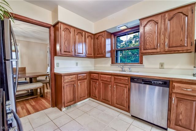 171 E 212th Street, Euclid, OH 44123