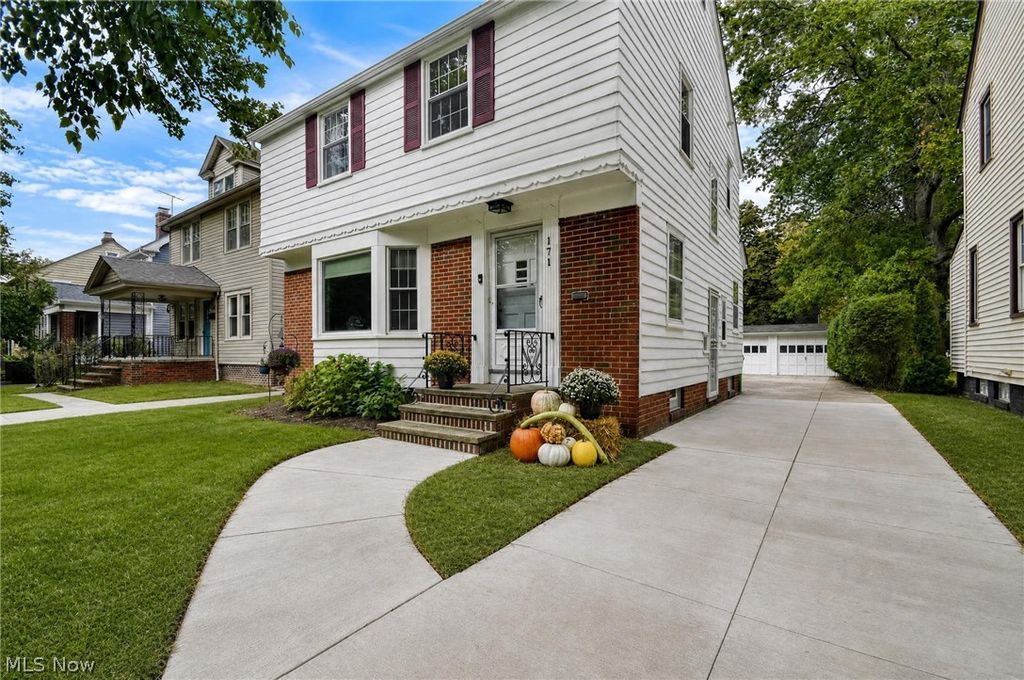 171 E 212th Street, Euclid, OH 44123