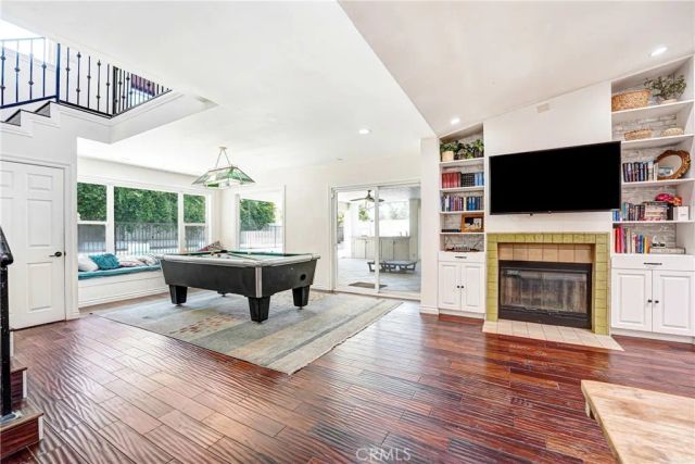 22450 Collins, Woodland Hills, CA 91367