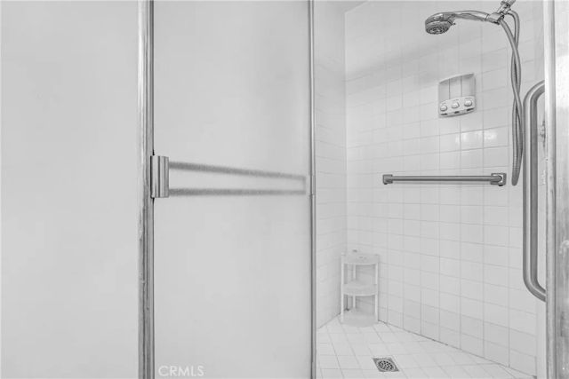 22450 Collins, Woodland Hills, CA 91367