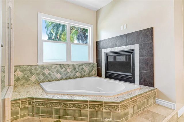 22450 Collins, Woodland Hills, CA 91367