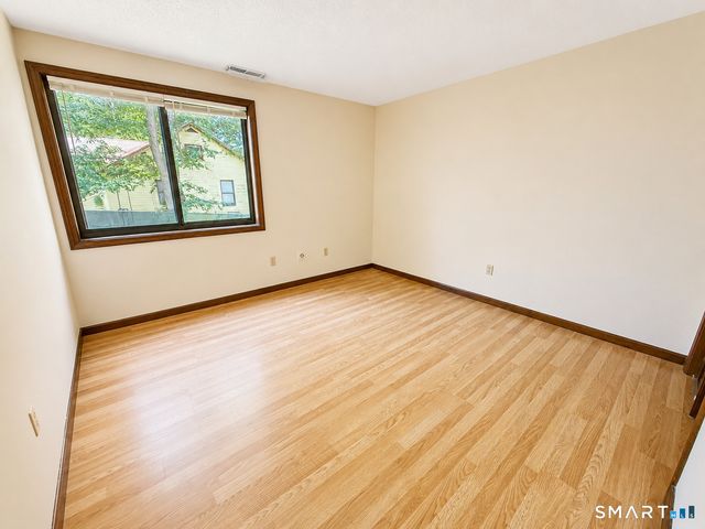 27 Harrison Street 11, Meriden, CT 06450