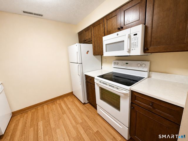 27 Harrison Street 11, Meriden, CT 06450