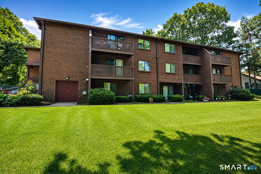 27 Harrison Street 11, Meriden, CT 06450