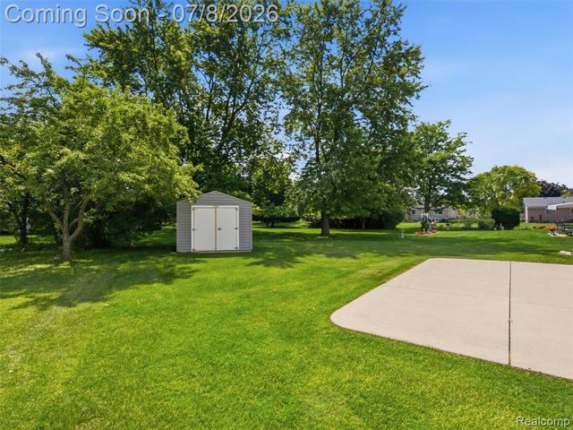 17268 Fitzgerald Street, Livonia, MI 48152