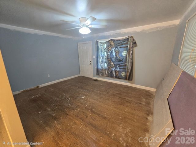 1108 2nd Street SE, Conover, NC 28613